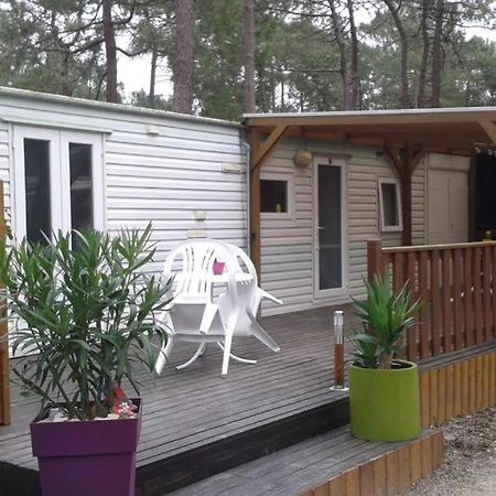 Bureaux Appartements Lesparre Medoc Exterior photo