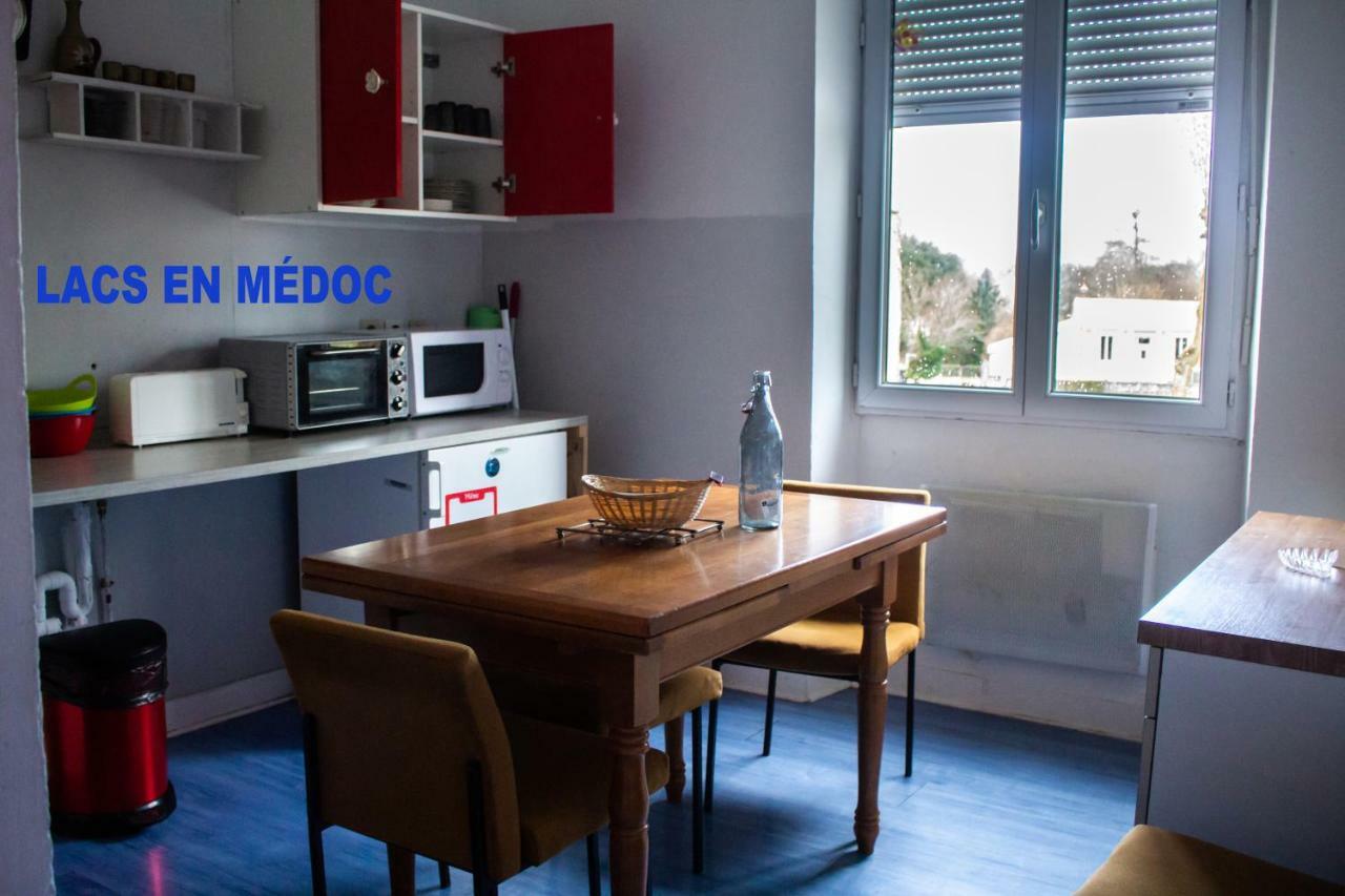 Bureaux Appartements Lesparre Medoc Exterior photo